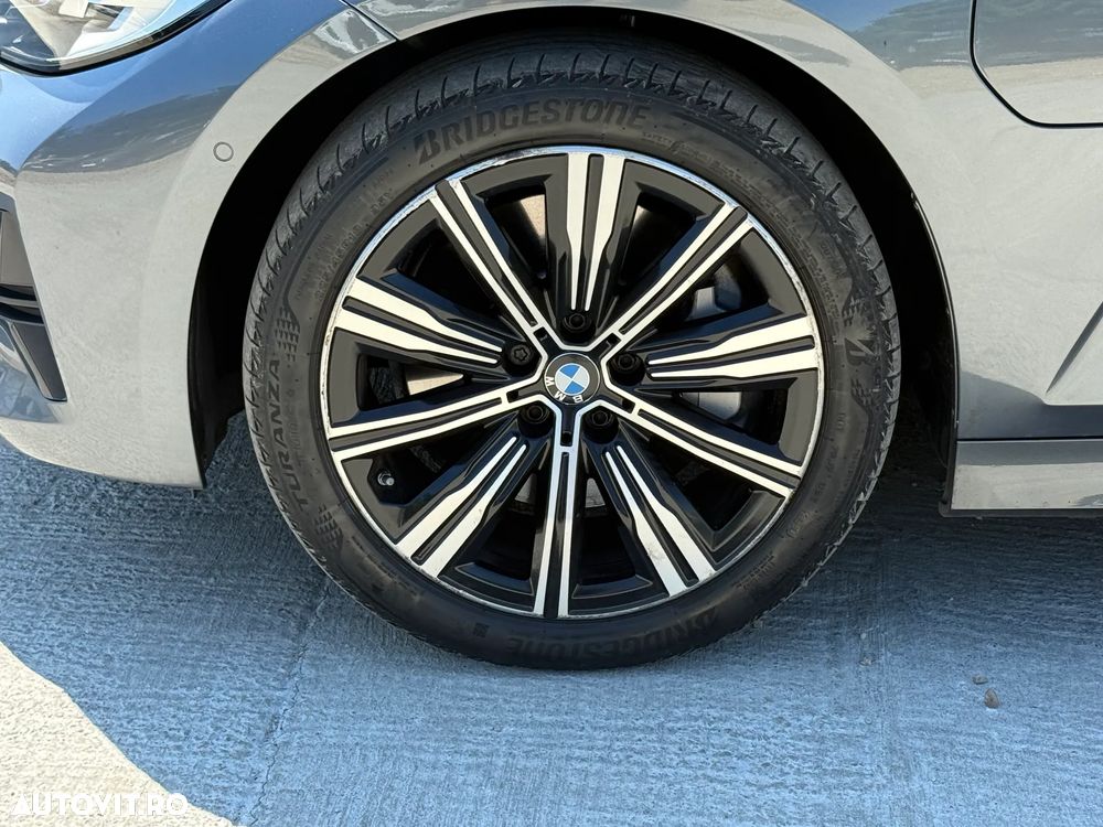 BMW Seria 3 330e Aut. Sport Line - 8