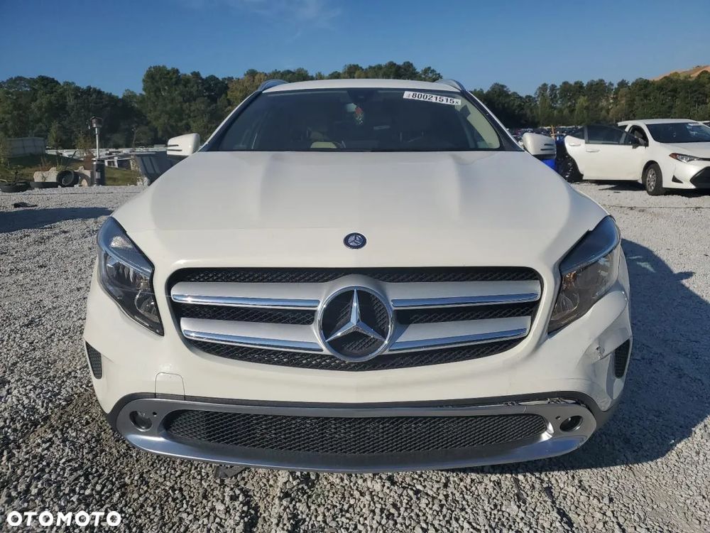 Mercedes-Benz GLA 250 4-Matic - 2