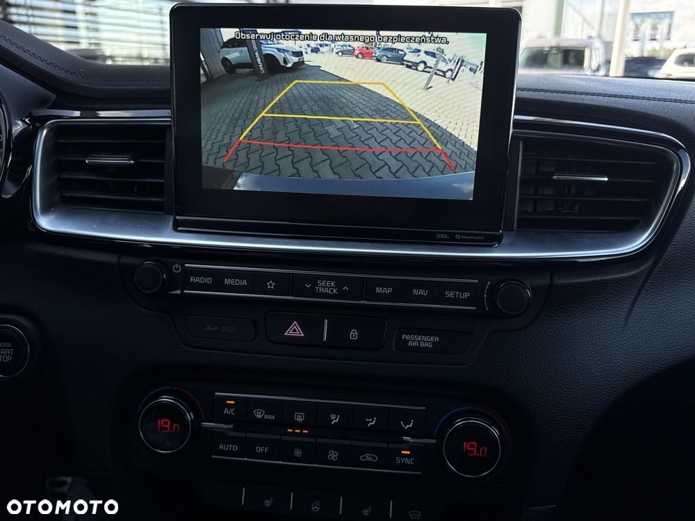Kia Ceed 1.6 T-GDI GT DCT - 32