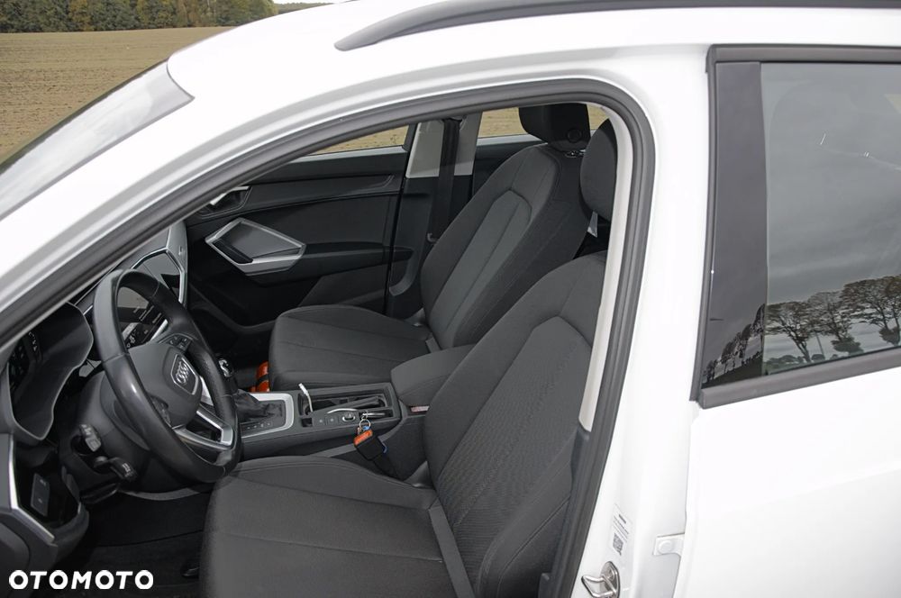 Audi Q3 2023 photo 4