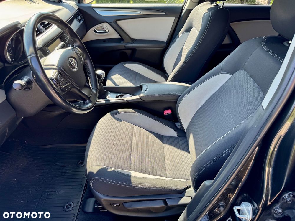 Toyota Avensis Touring Sports 1.8 Edition S+ - 13