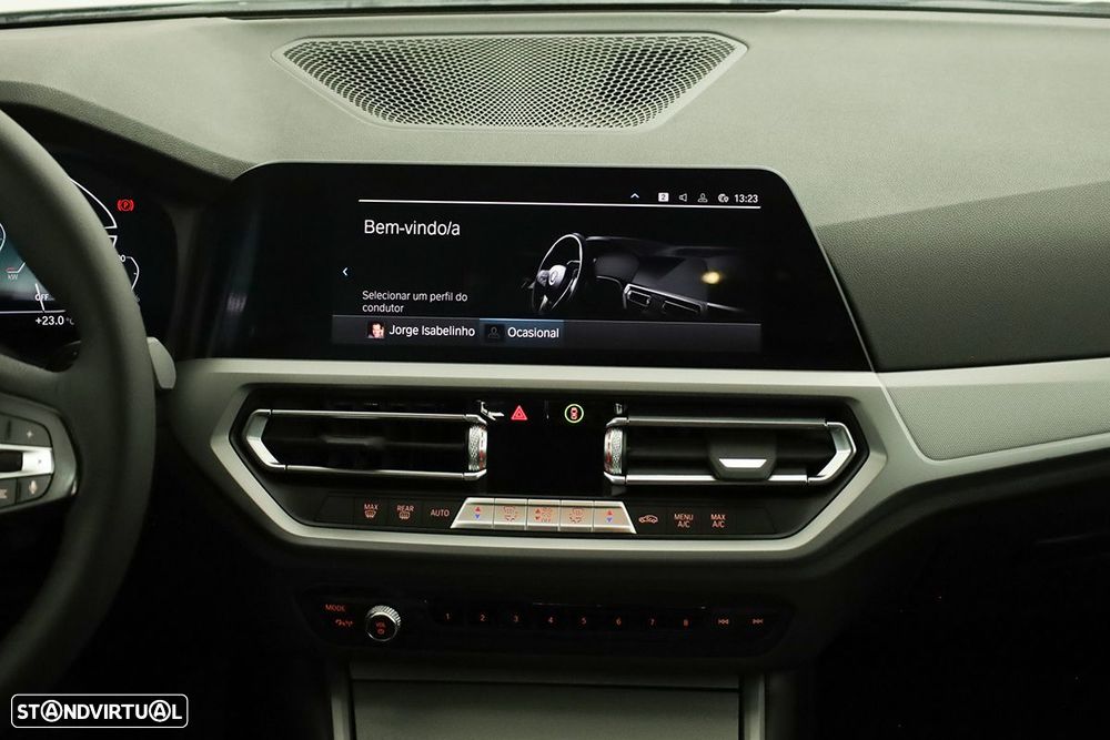 BMW 320 e Touring Auto - 10