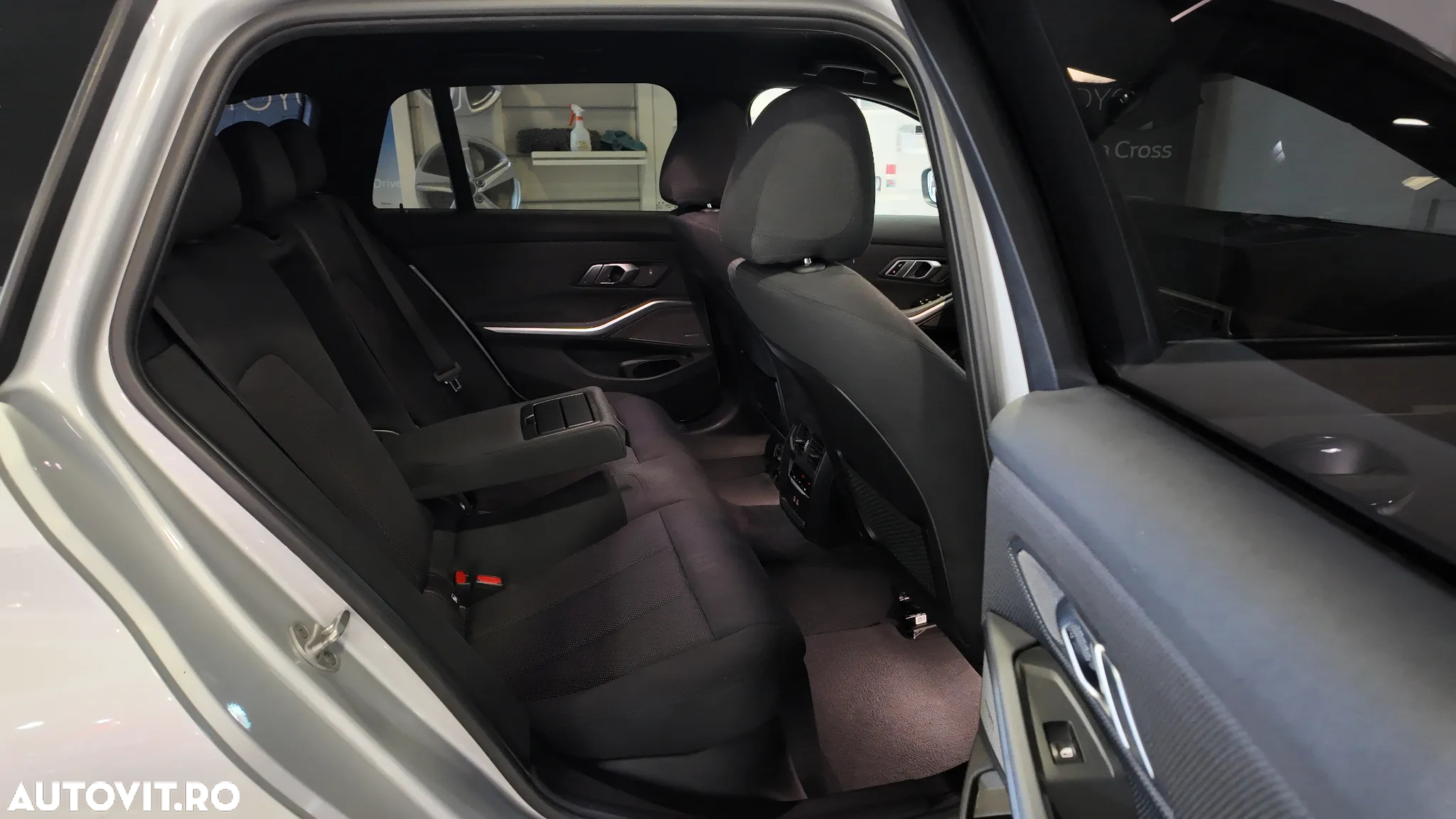 BMW Seria 3 320d Touring xDrive Aut. Advantage - 33