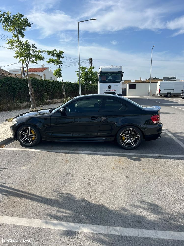 BMW 118 2011 photo 4