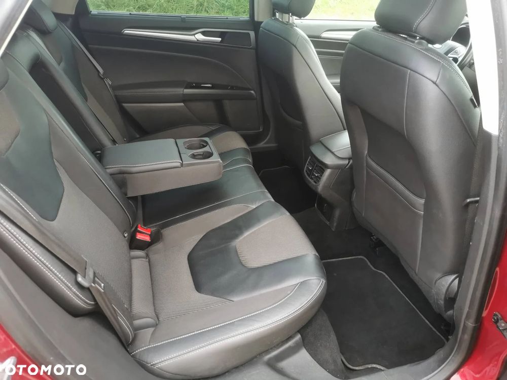 Ford Mondeo 2.0 TDCi Titanium PowerShift - 12