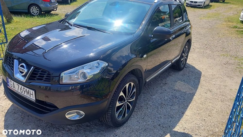 Nissan Qashqai - 1