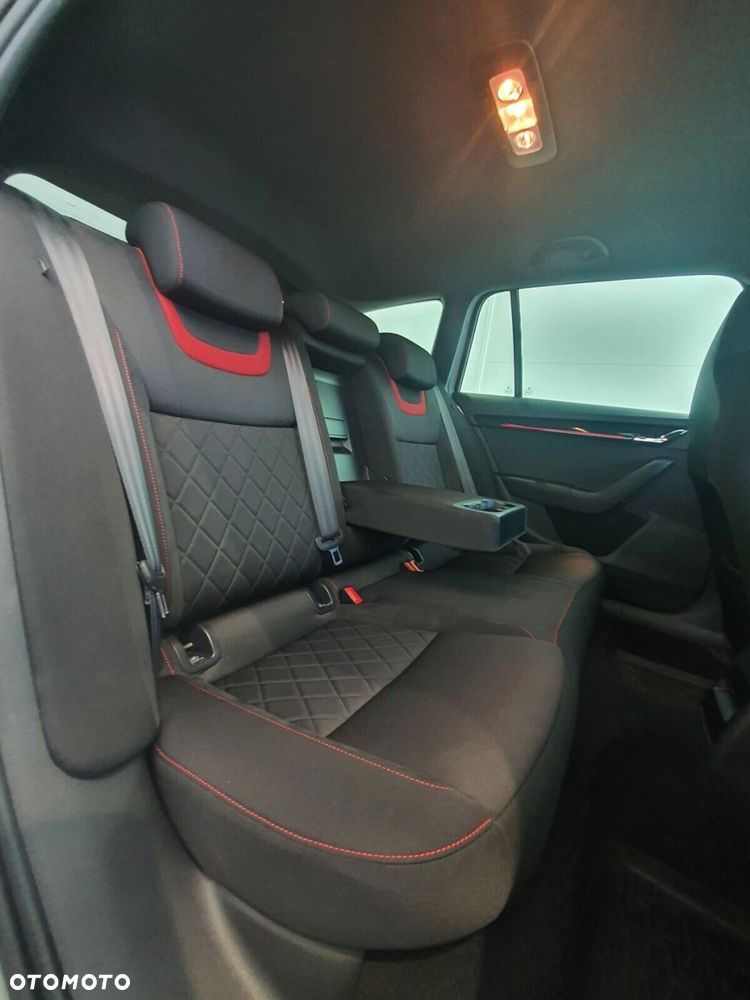 Skoda Octavia 2.0 TSI RS DSG - 27