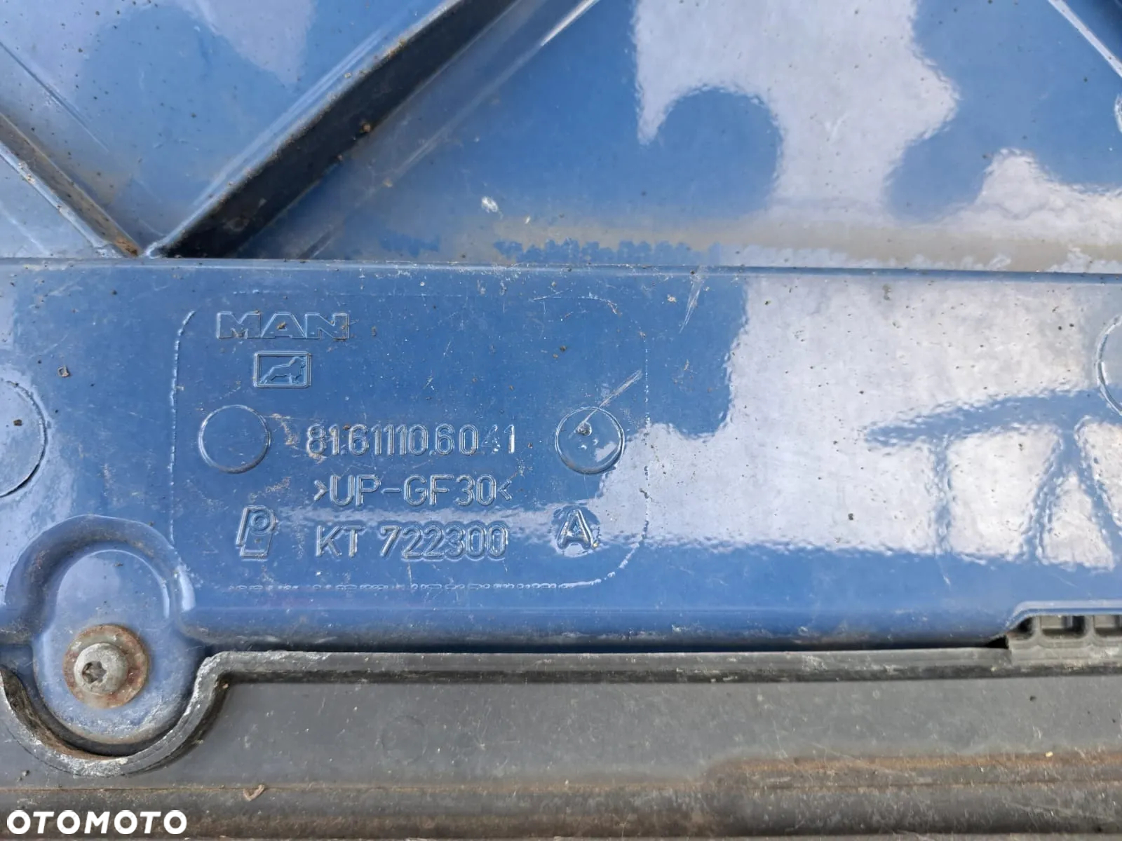 MASKA ATRAPA GRILL MAN TGX 81611106041 - 4