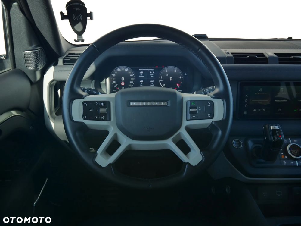 Land Rover Defender - 40