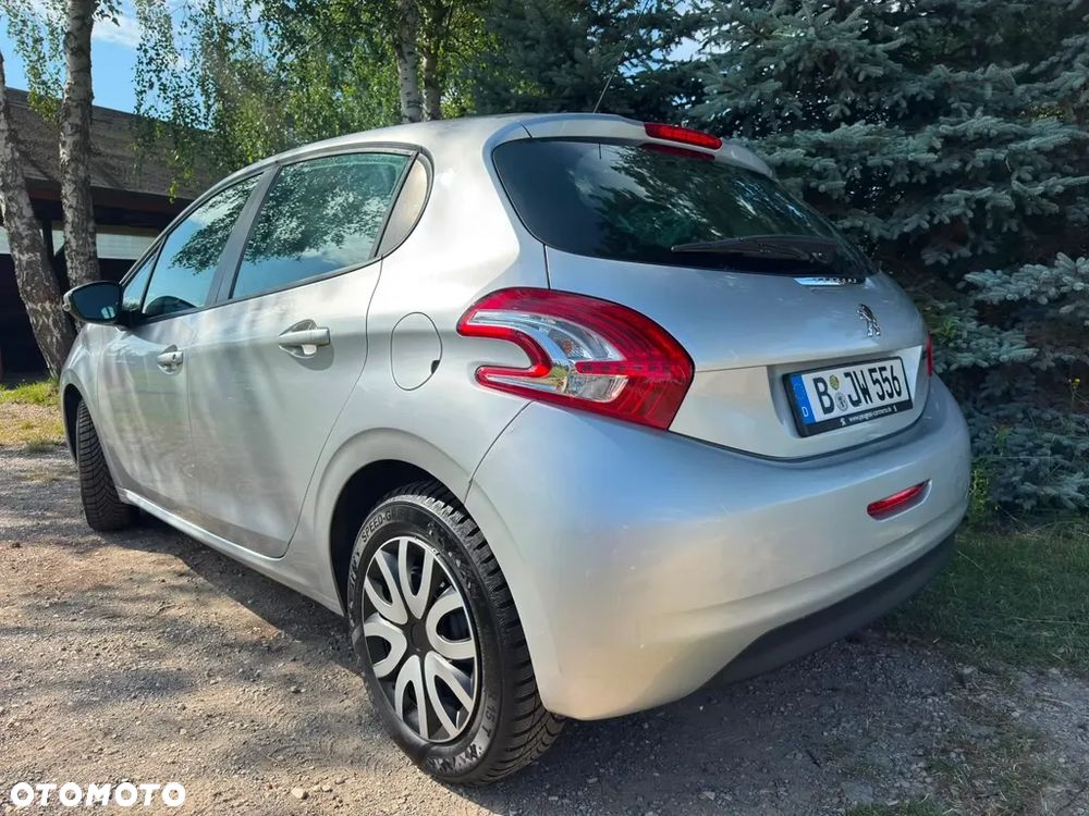 Peugeot 208 - 2