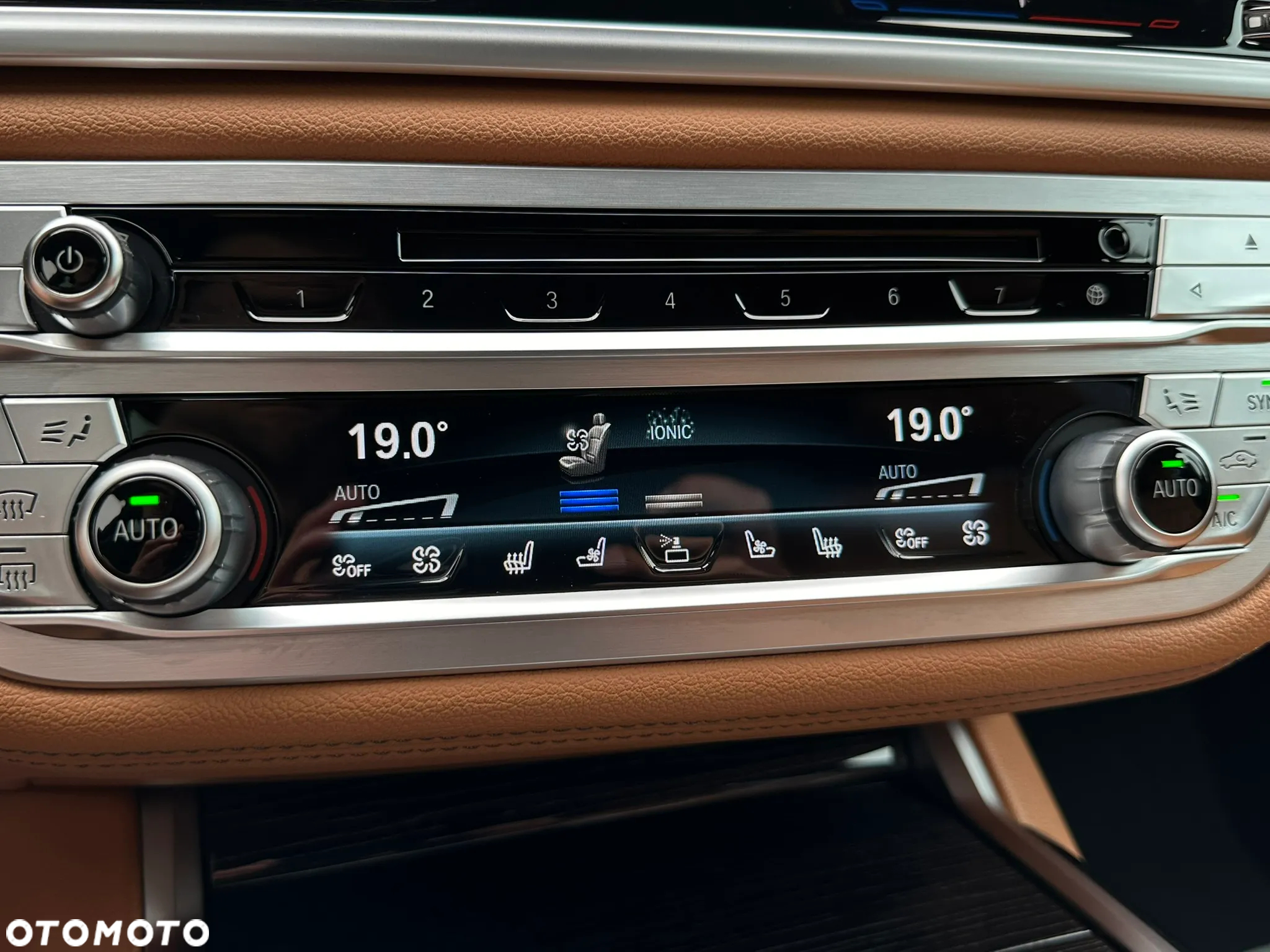 BMW Seria 7 740d xDrive sport - 31