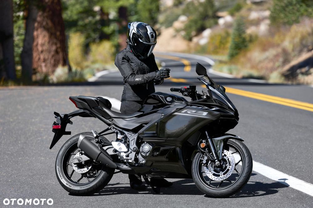 Yamaha R3 - 4