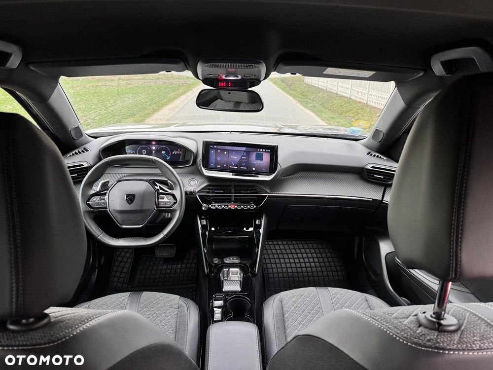 Peugeot 2008 BlueHDi 130 EAT8 Allure - 25