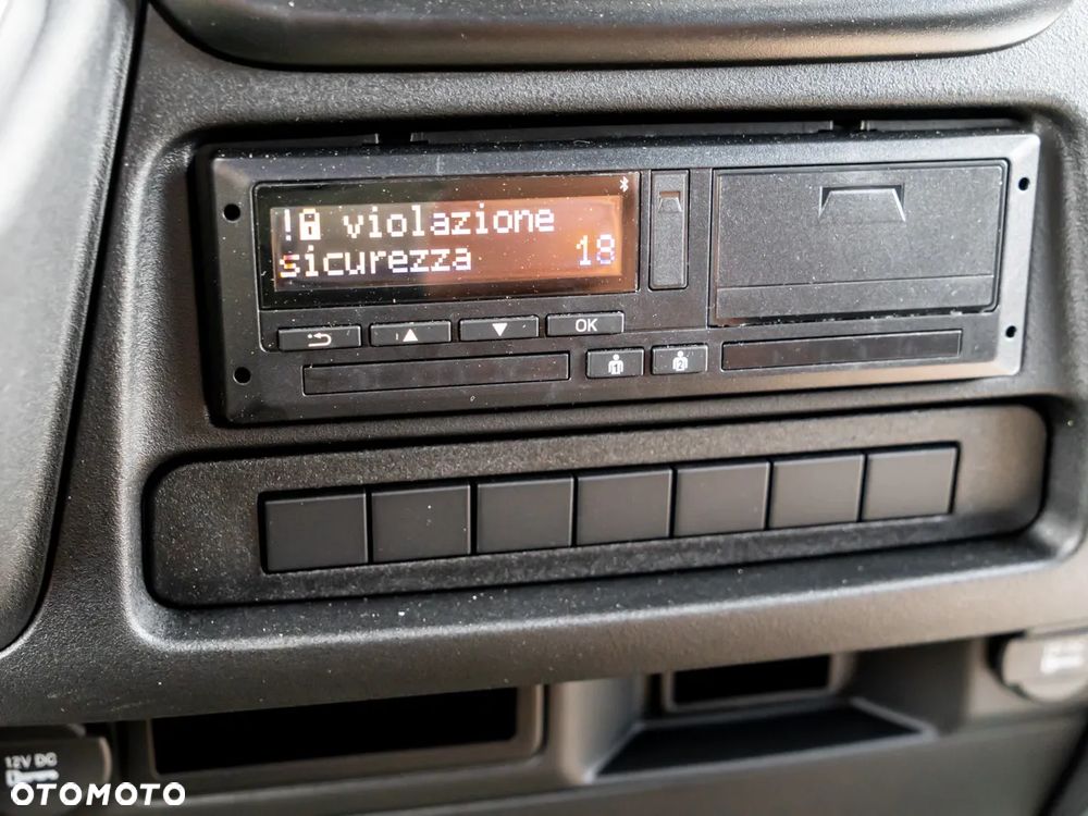 Iveco Daily 35S21HA8/P 3.0 210KM - 20