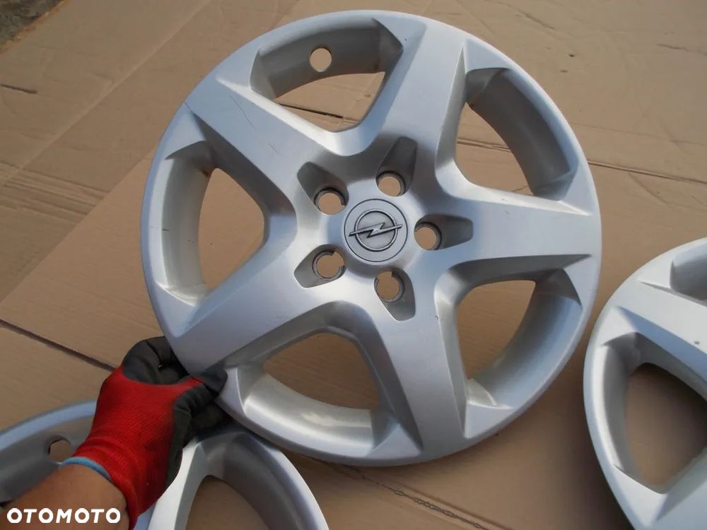 4x Kołpaki 16 Strukturalne Opel Astra H III Zafira B Vectra C Meriva A B 5x110 - 12