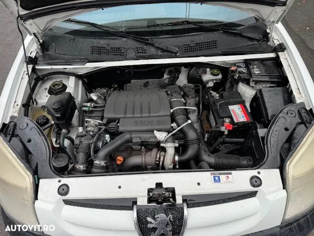 Peugeot Partner Combi 1.6 HDi 75 CP Confort FAP - 7