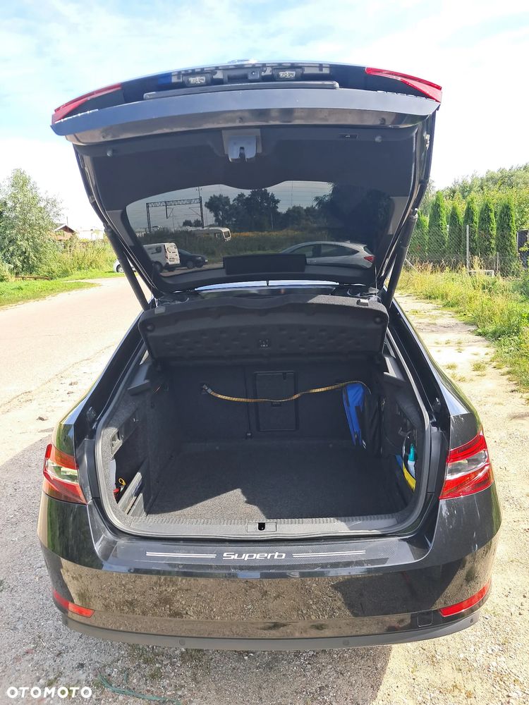 Skoda Superb 1.8 TSI Ambition DSG - 37