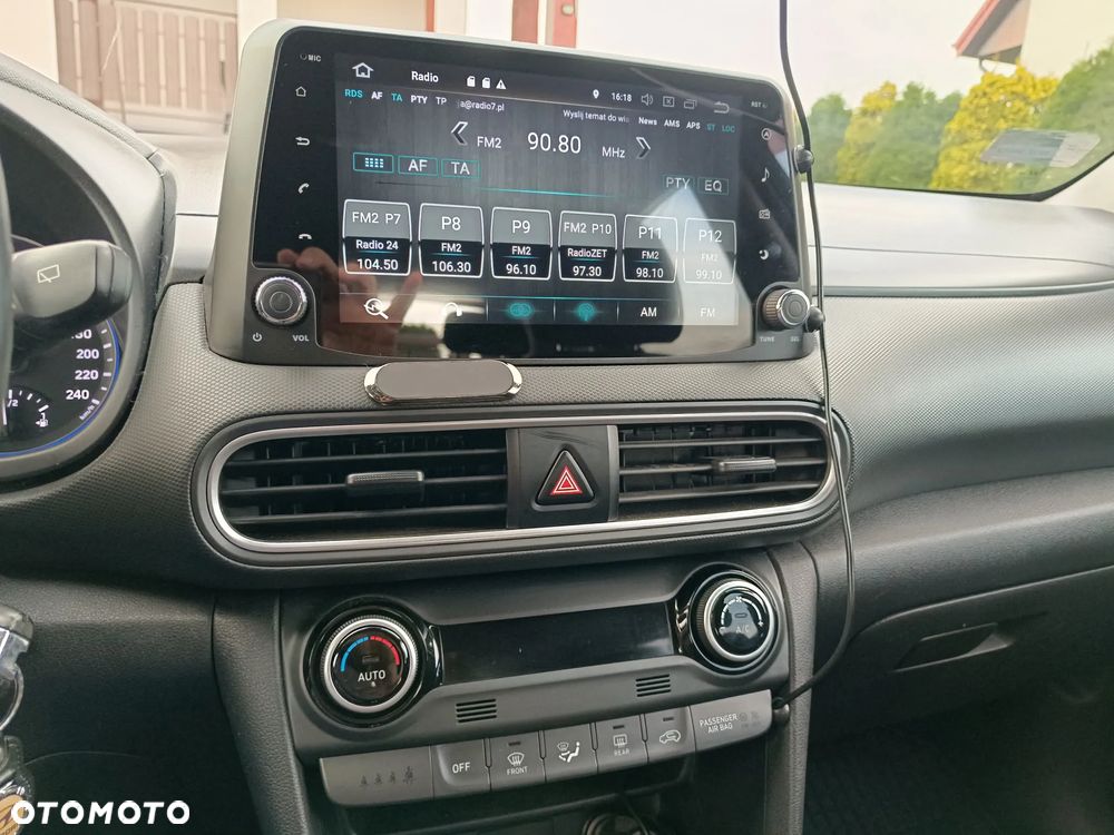 Hyundai Kona - 11