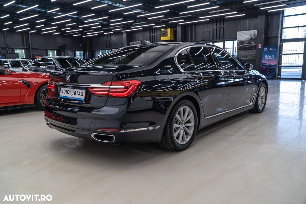 BMW Seria 7 740e iPerformance - 6