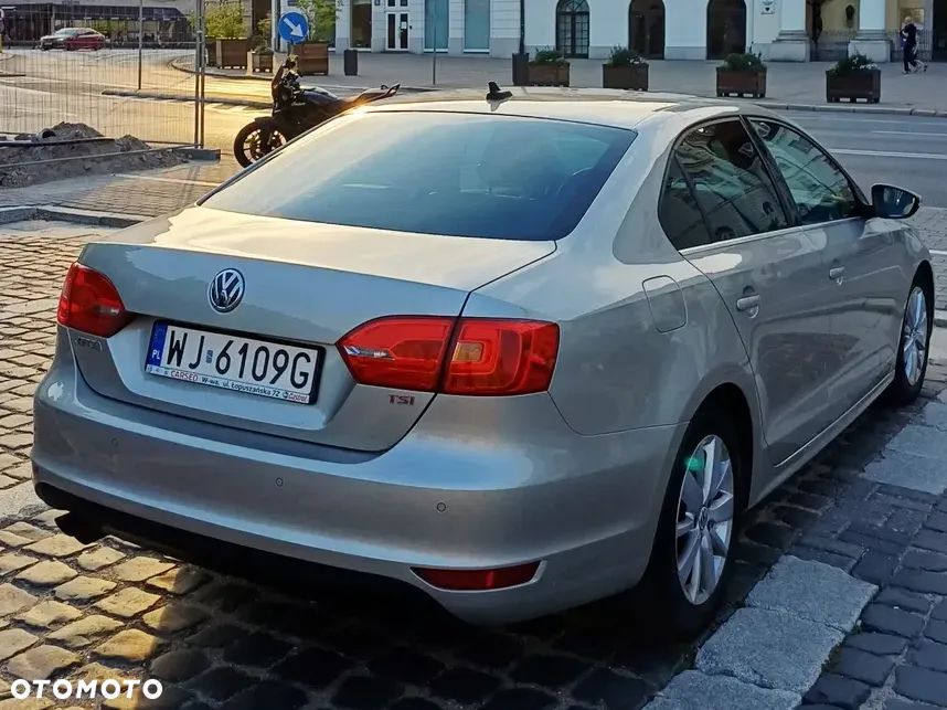 Volkswagen Jetta 1.4 TSI Highline - 12