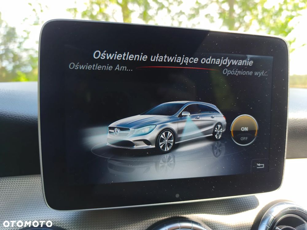 Mercedes-Benz CLA 180 AMG Line - 26