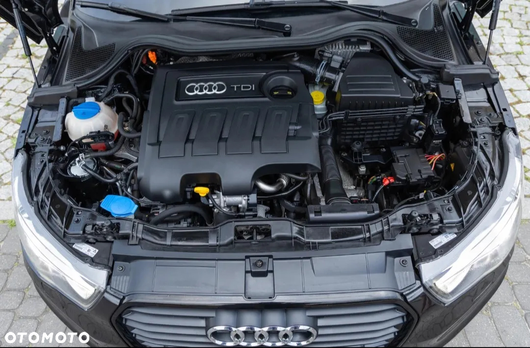 Audi A1 1.6 TDI Sportback S tronic S line Sportpaket - 7