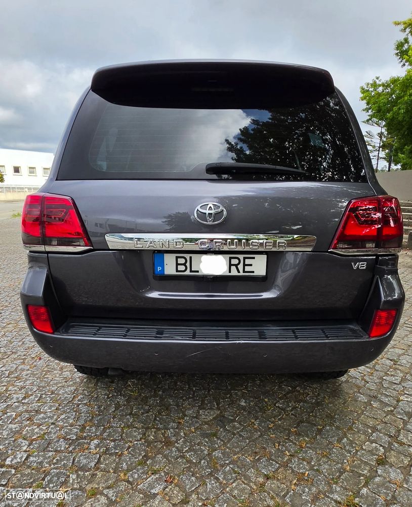 Toyota Land Cruiser 4.5 D-4D V8 - 4