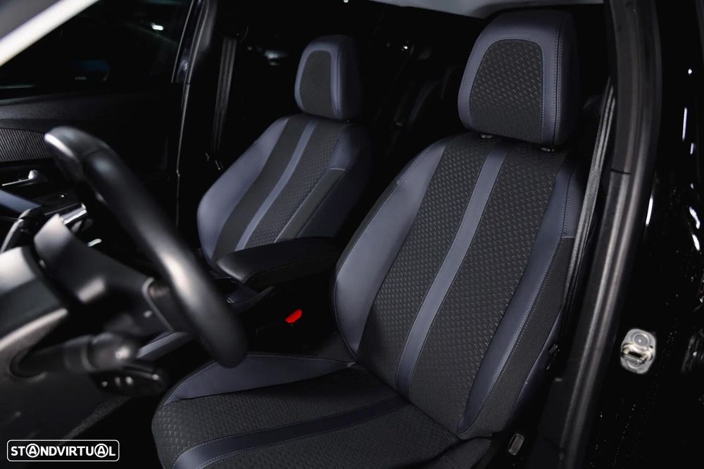 Peugeot e-2008 Allure - 9