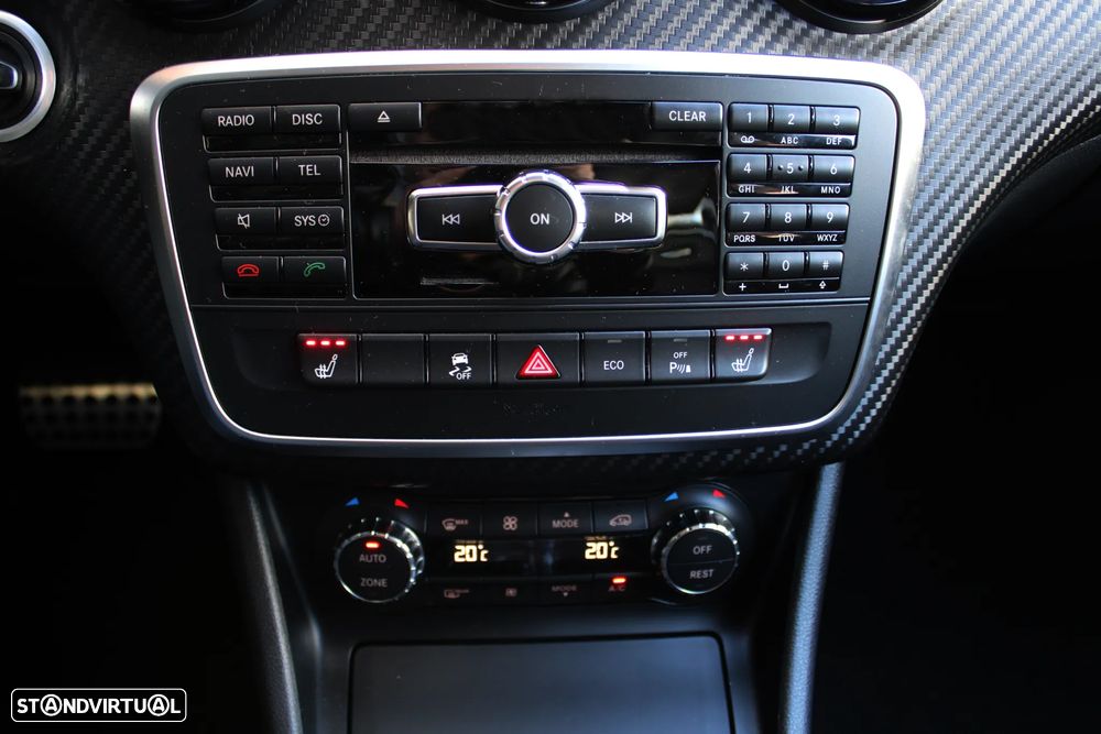 Mercedes-Benz A 45 AMG 4Matic Speedshift 7G-DCT - 40