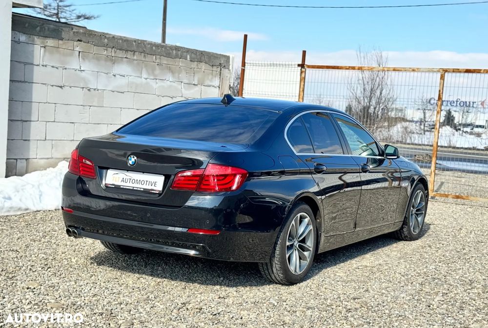 BMW Seria 5 520d Sport-Aut. - 4