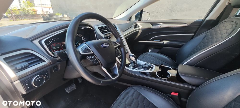 Ford Mondeo Vignale 2.0 TDCi PowerShift - 32