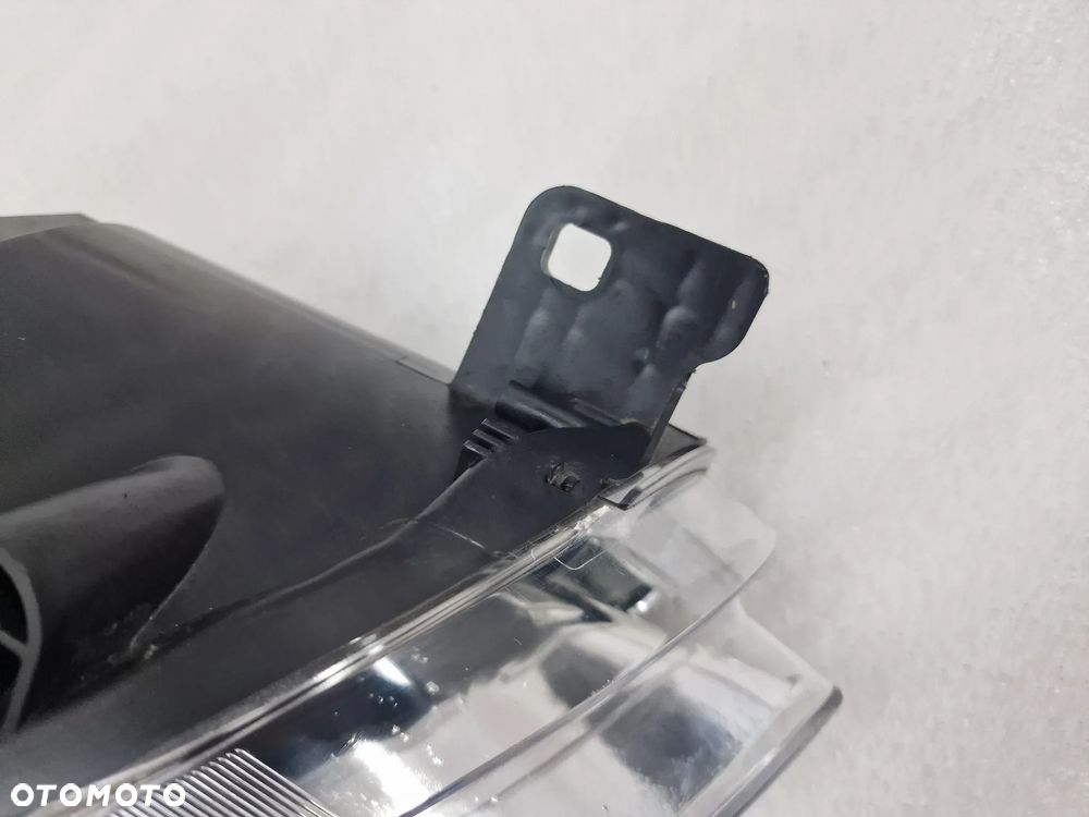 PEUGEOT 301 12- PRAWA LAMPA PRZEDNIA PRZÓD , NR 9675138980 , NR AUKCJI LA264 - 6