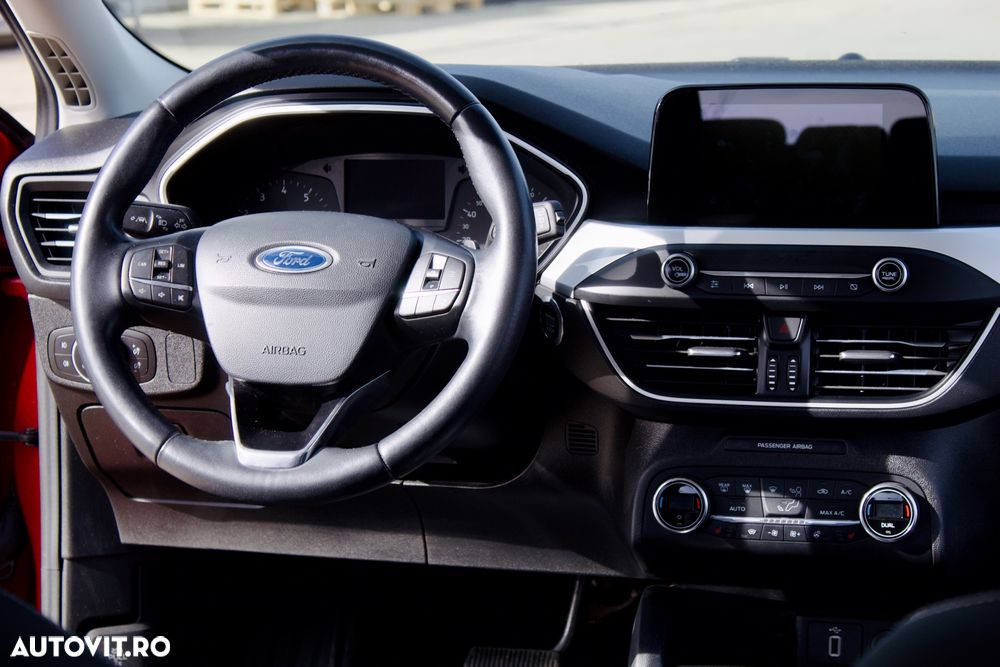 Ford Focus 1.0 EcoBoost ST-Line - 8