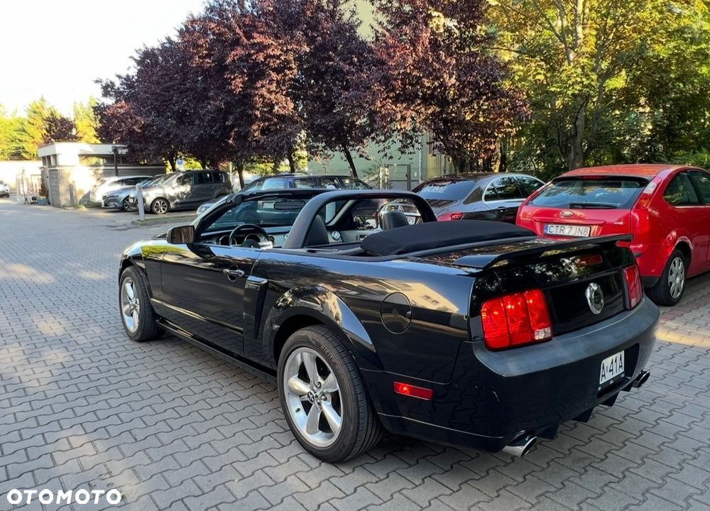 Ford Mustang - 5
