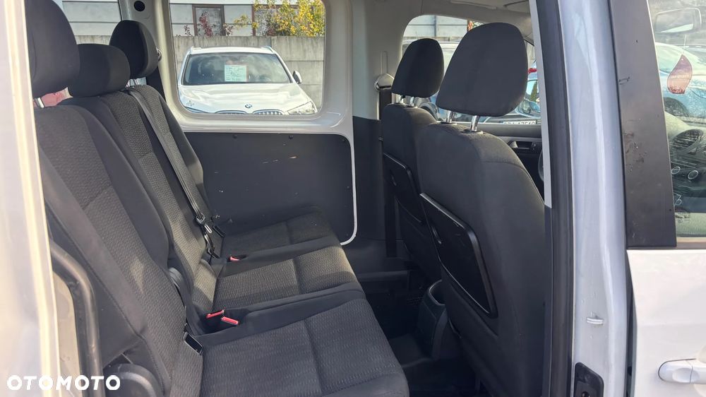 Volkswagen Caddy Maxi Comfortline BMT - 15