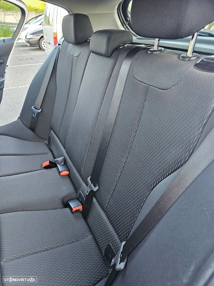 BMW 116 d EDynamics Advantage - 14