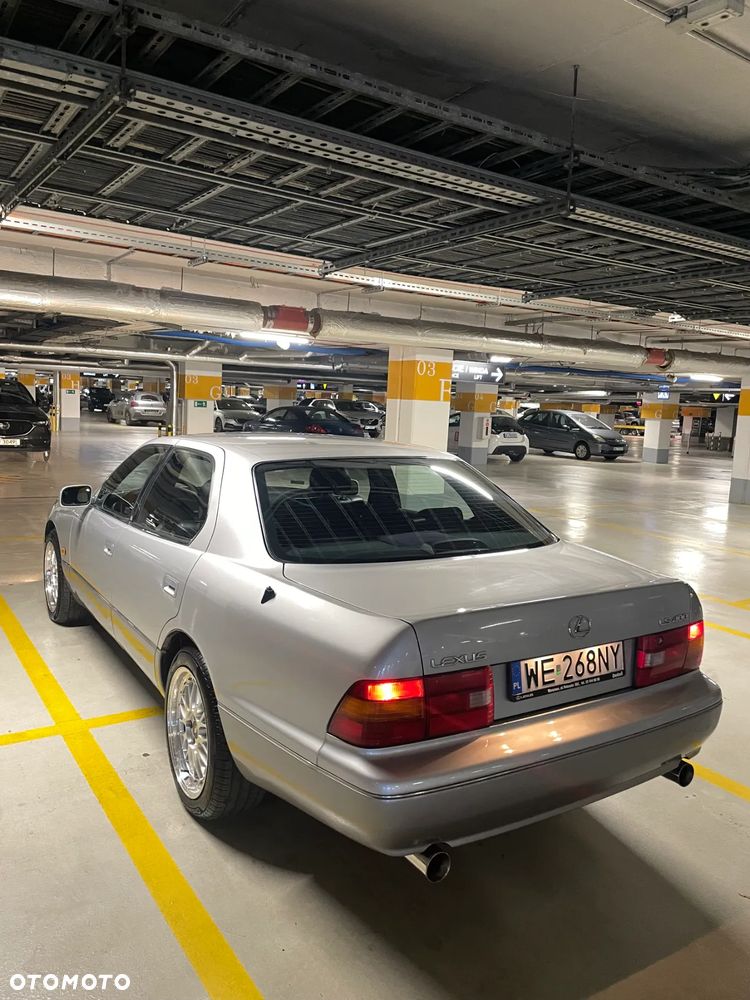 Lexus LS Standard - 4