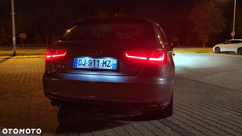 Audi A3 2.0 TDI Attraction S tronic - 18