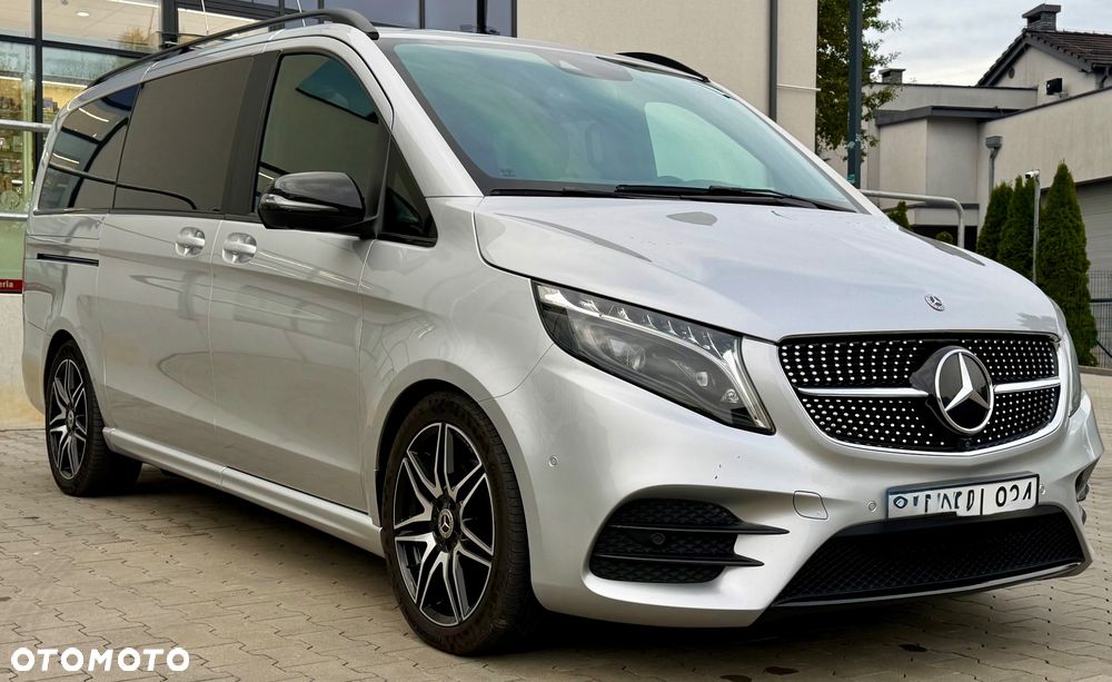 Mercedes-Benz V-Class 2023 photo 2