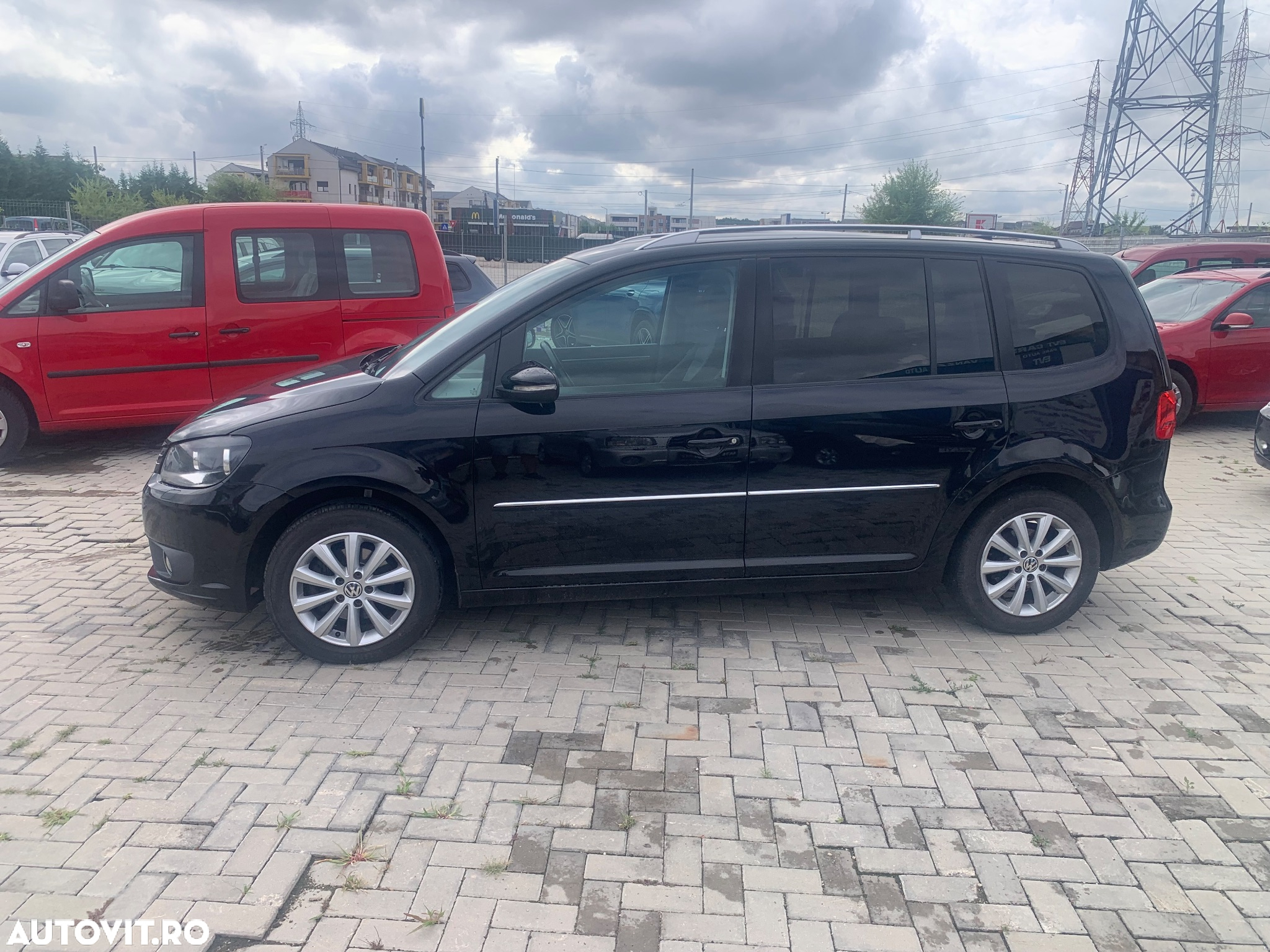 Volkswagen Touran 1.6 TDI Highline - 13