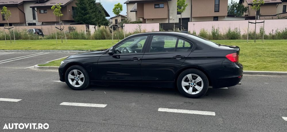 BMW Seria 3 318d Aut. - 9