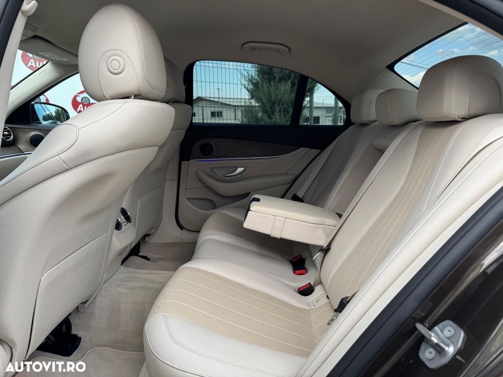 Mercedes-Benz E - 32