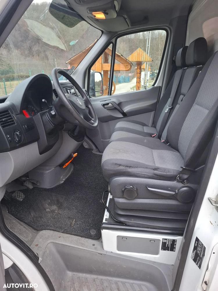 Volkswagen Crafter - 2