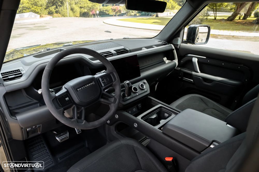 Land Rover Defender 90 P525 V8 - 17