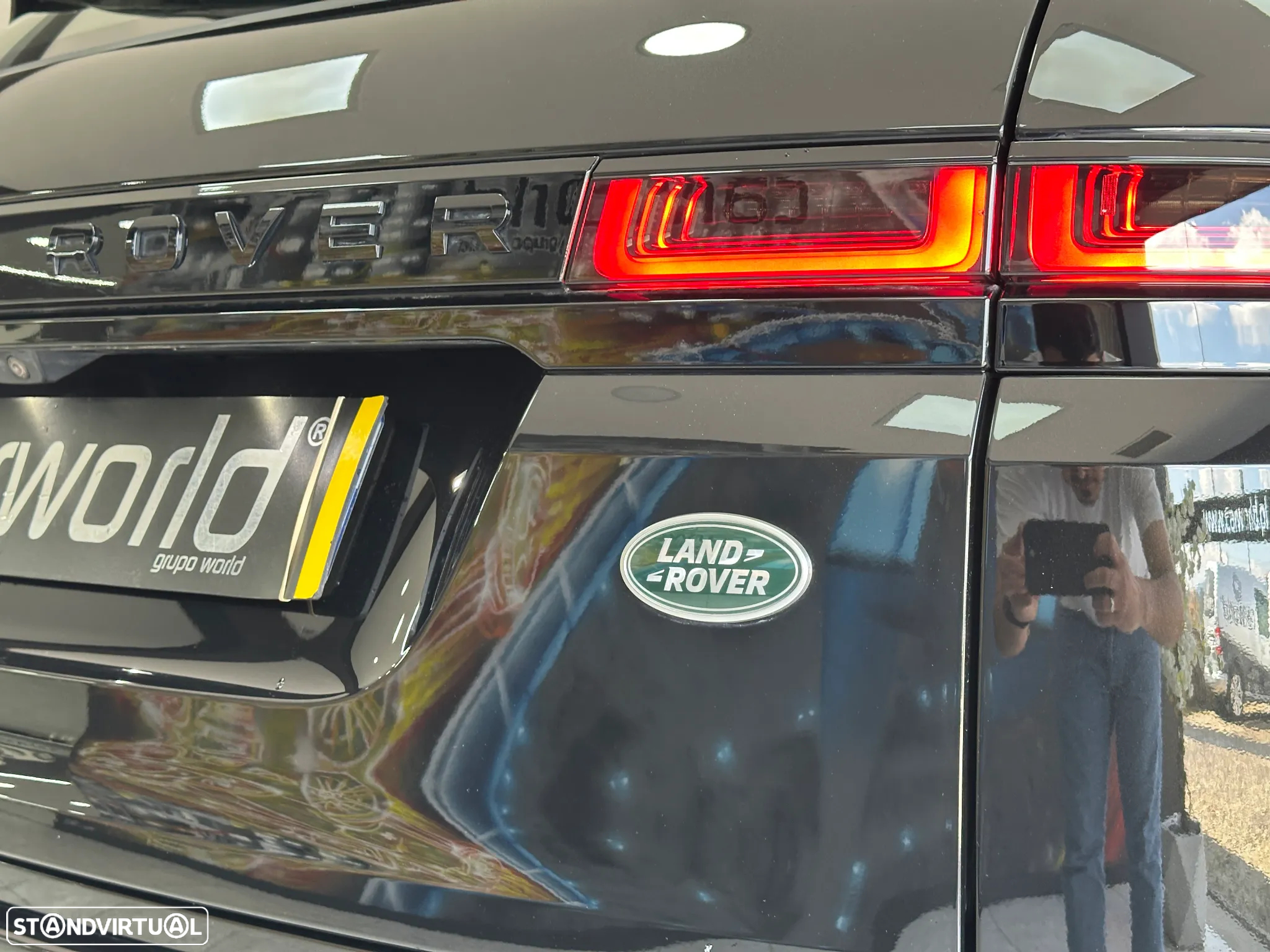 Land Rover Range Rover Evoque 2.0 P250 AWD R-Dynamic HSE Auto - 11