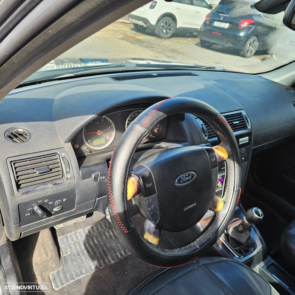 Ford Mondeo 2.0 TDCI Ghia Executive - 19