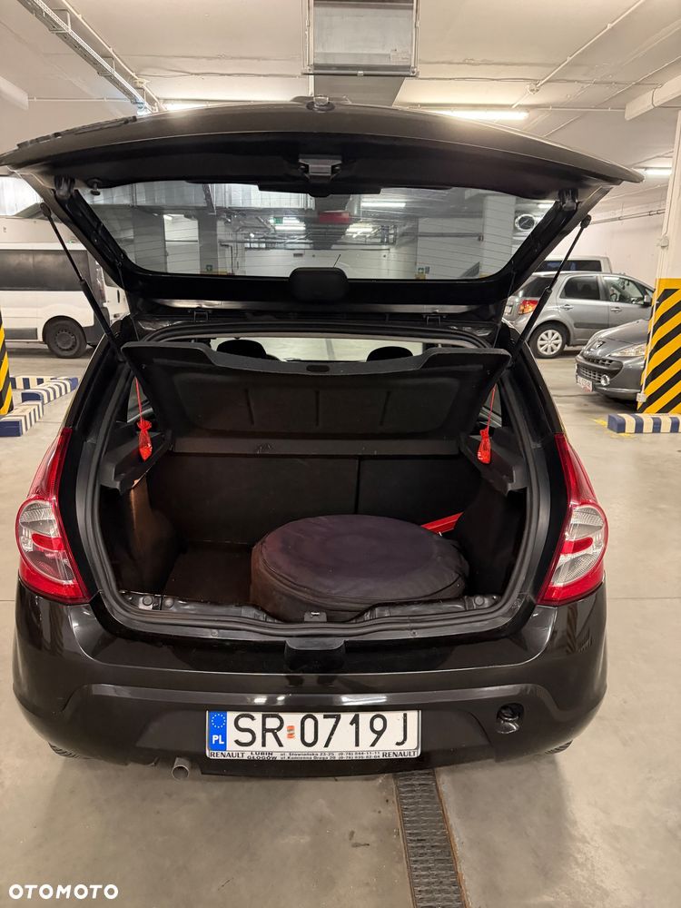 Dacia Sandero - 11