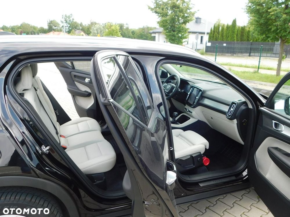 Volvo XC 40 D3 Momentum Pro - 10