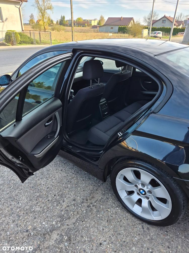 BMW Seria 3 320i - 12