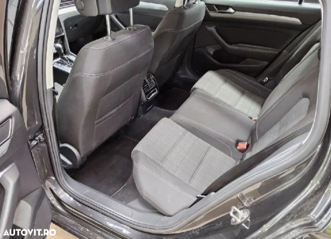 Volkswagen Passat Variant 2.0 TDI SCR DSG Comfortline - 38